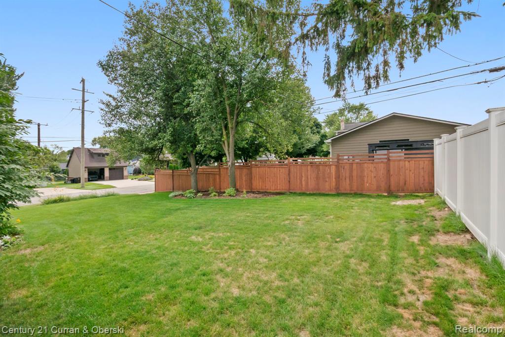 551 N Evergreen Street, Plymouth, MI 48170 — Photo 41