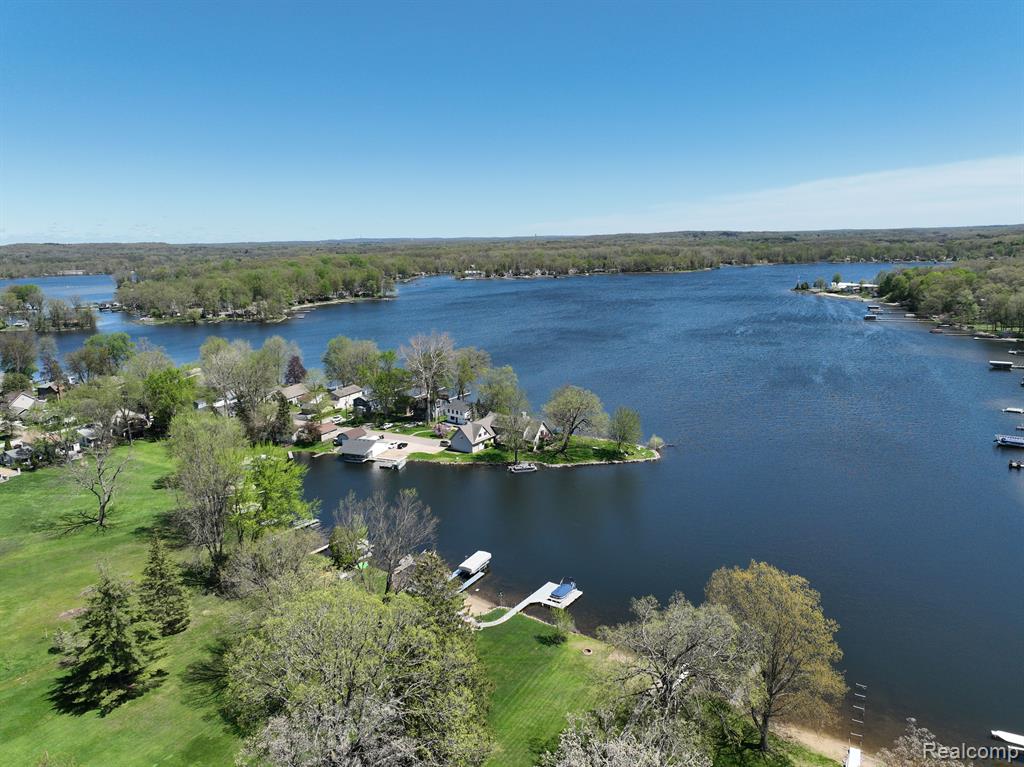 4776 Downing, Pinckney, MI 48169 — Photo 3