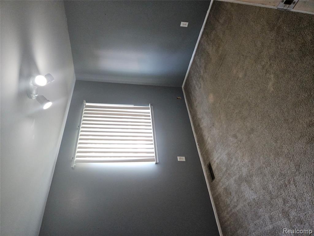 25947 Rebecca Drive, Flat Rock, MI 48134 — Photo 6