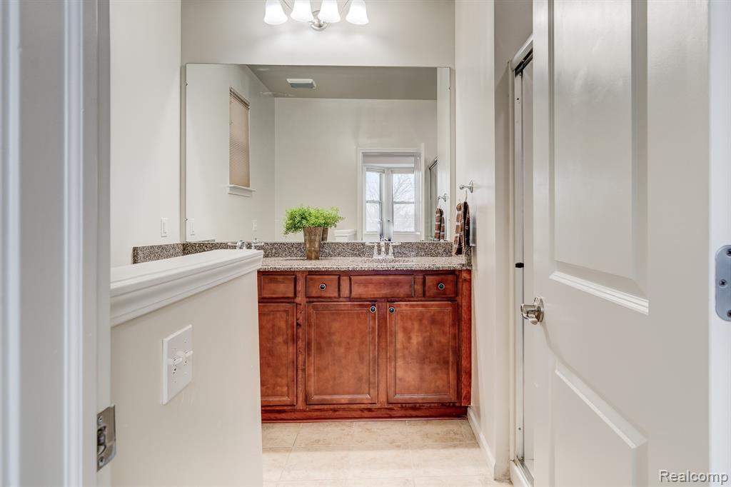 2247 PALMETTO, Commerce Twp, MI 48382 — Photo 22