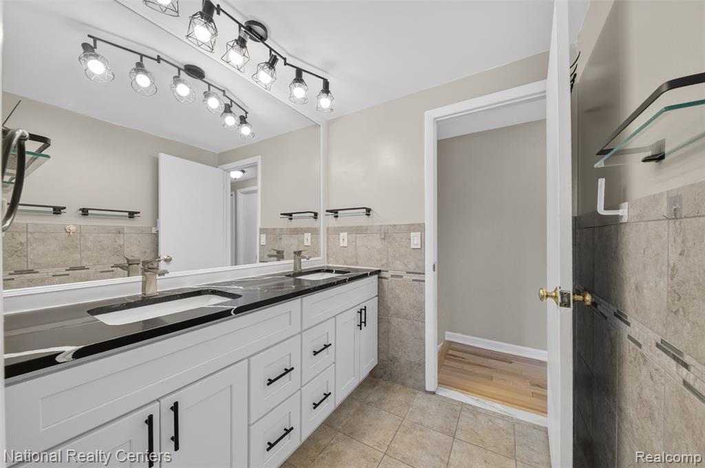 40014 Eagle Drive, Sterling Heights, MI 48310 — Photo 45