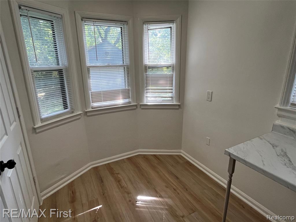 70 E Rutgers Avenue, Pontiac, MI 48340 — Photo 9