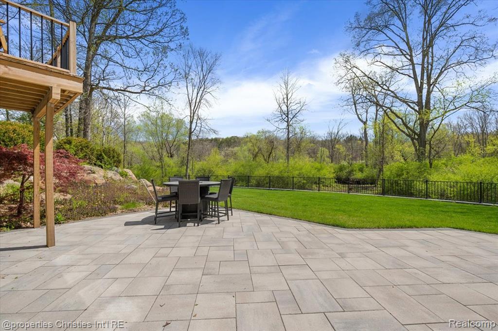 1071 Woodbridge Lane, Rochester, MI 48306 — Photo 59