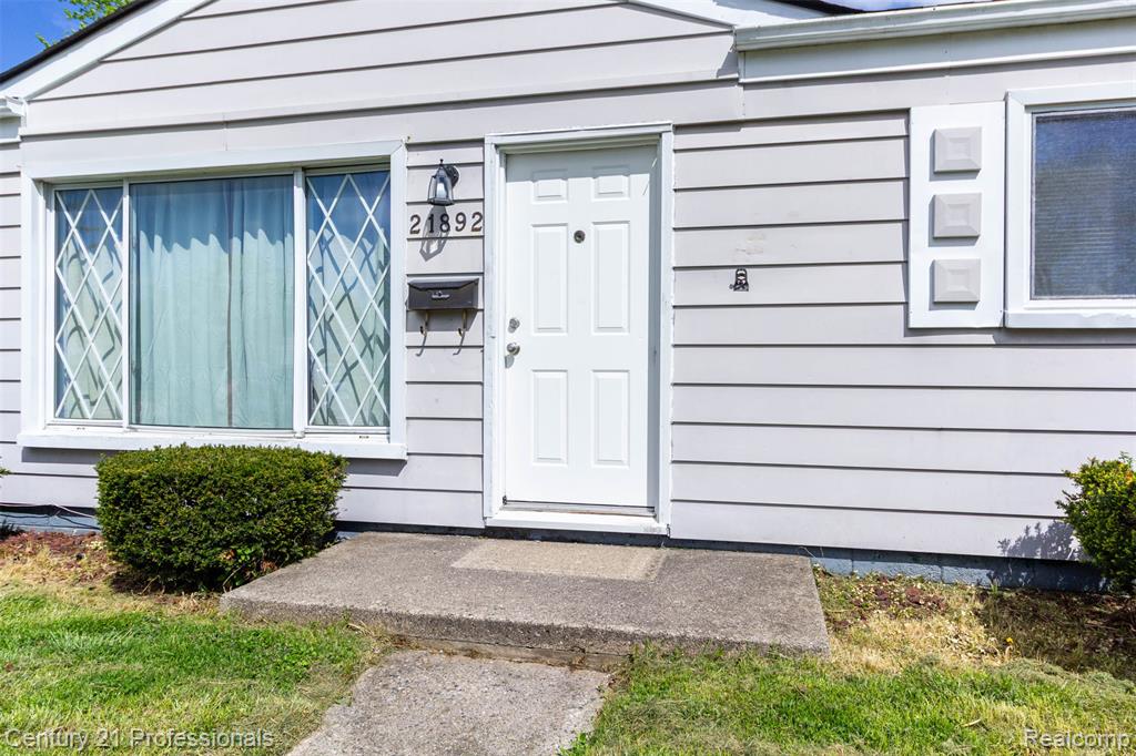 21892 Ehlert Avenue, Warren, MI 48089 — Photo 4