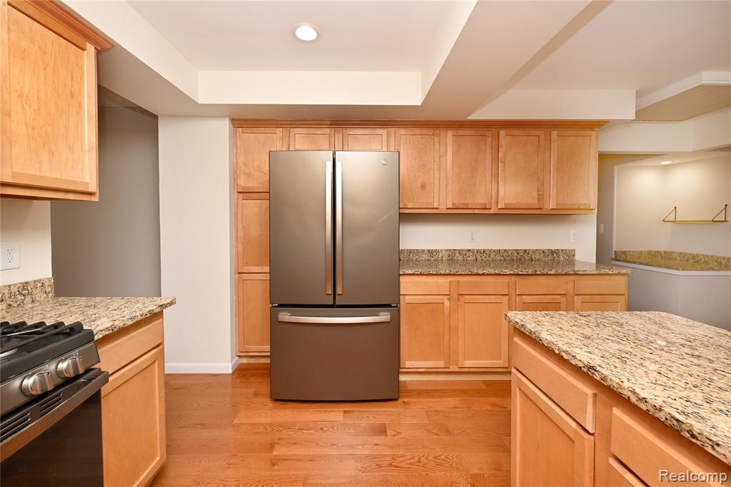 5541 Meadow Lane, Shelby Twp, MI 48316 — Photo 10