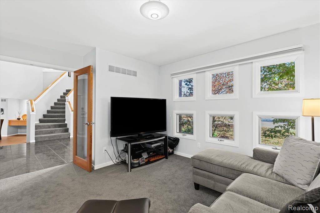 2193 TRILLIUM WOODS Drive, Ann Arbor, MI 48105 — Photo 8