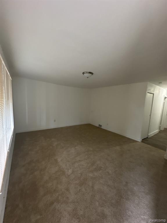 15509 Rosa Parks Boulevard - Photo 2