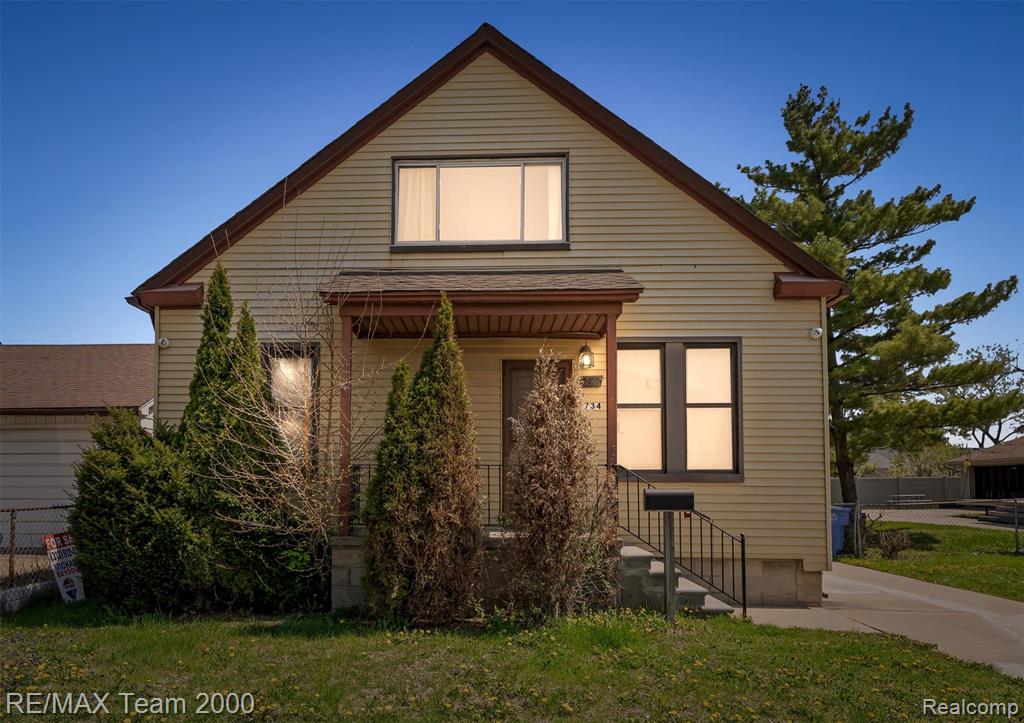5734 N Gulley Road, Dearborn Heights, MI 48127 — front exterior