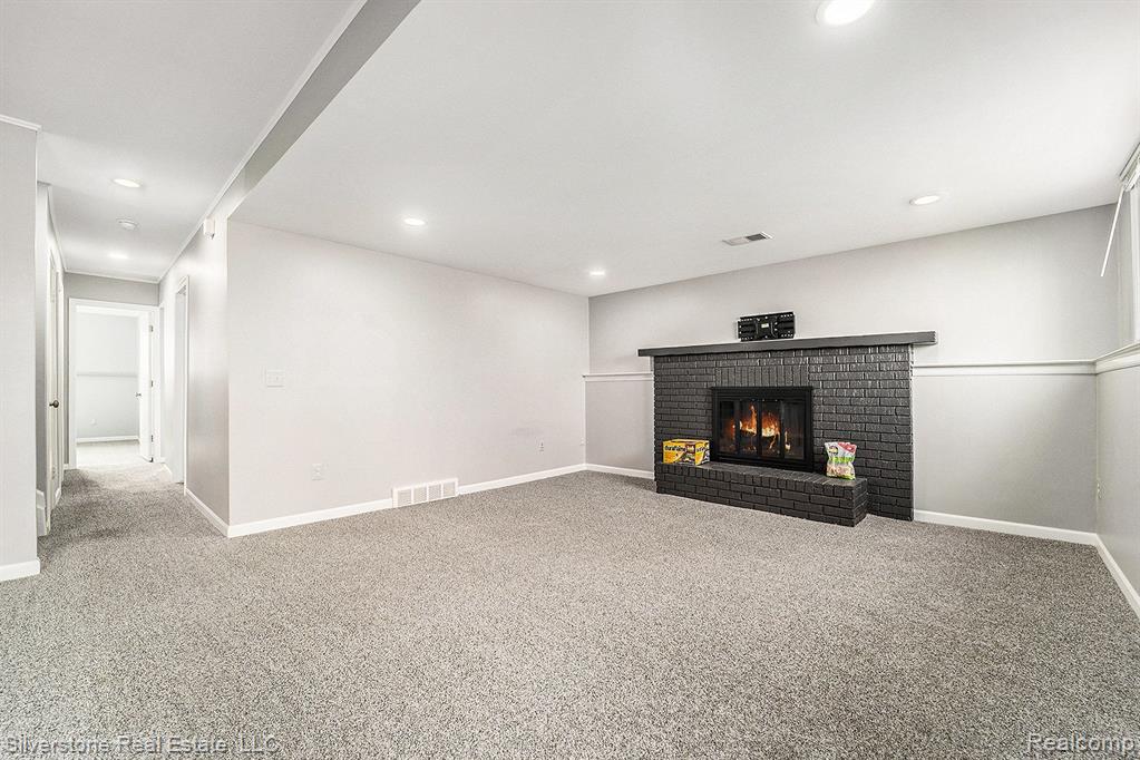 804 DICKSON Lane, Rochester Hills, MI 48307 — Photo 17