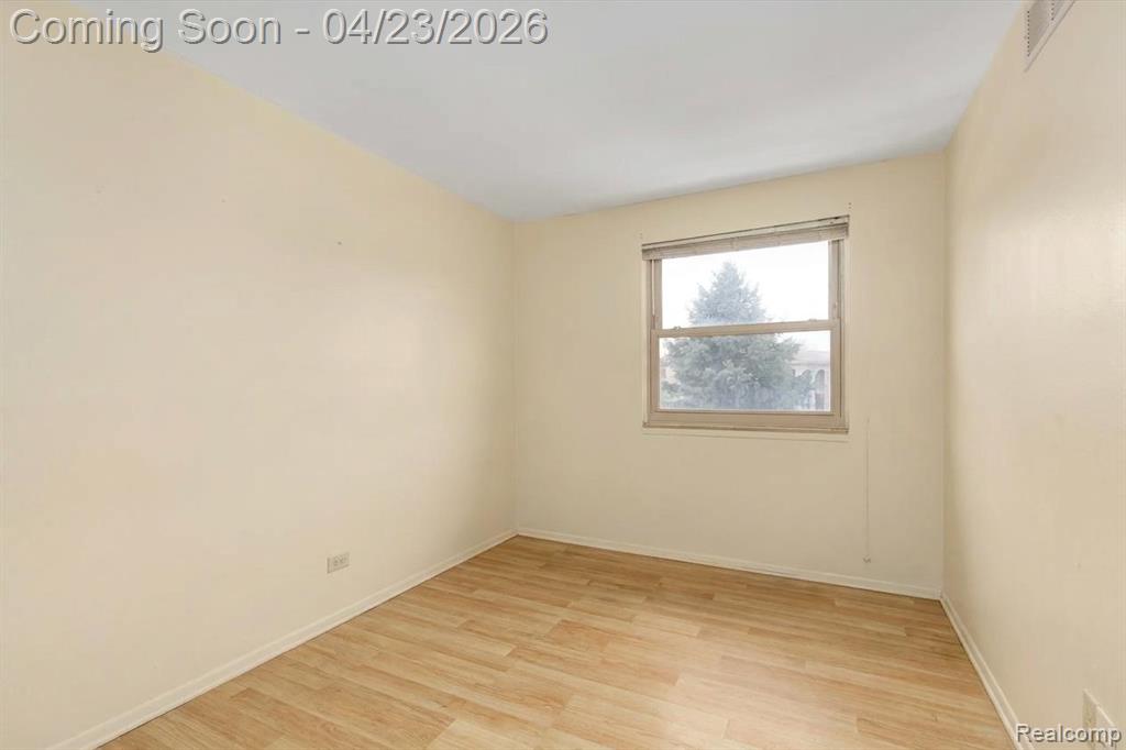 8114 Clay Court, Sterling Heights, MI 48313 — Photo 27