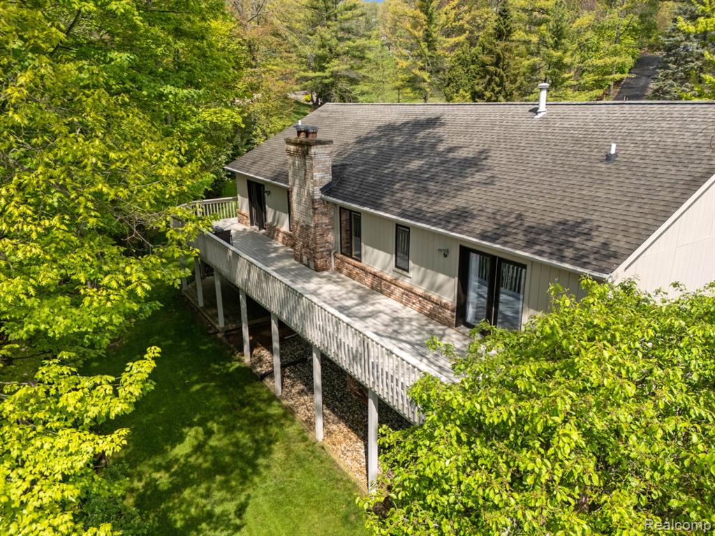 2484 PINE HOLLOW Trail, Brighton, MI 48114 — Photo 43