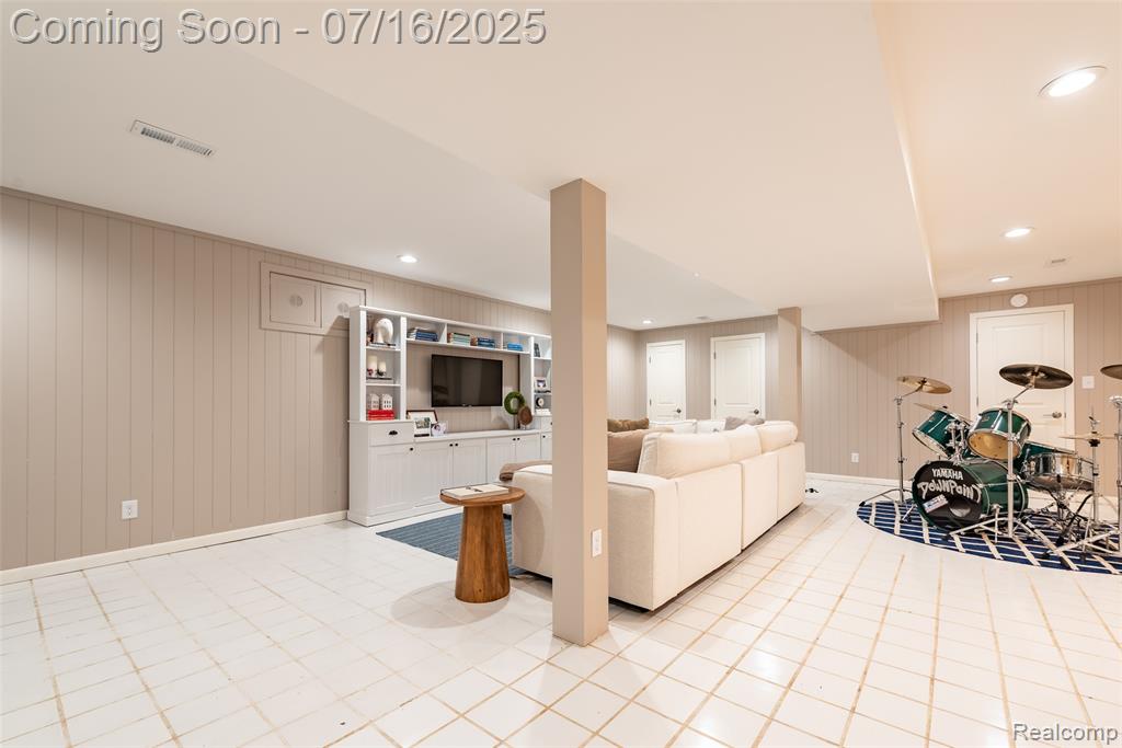 7366 E Maple Avenue, Grand Blanc, MI 48439 — Photo 43