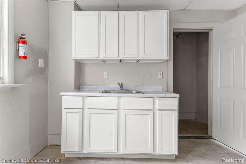 32 W Woodward Street, Ecorse, MI 48229 — Photo 17
