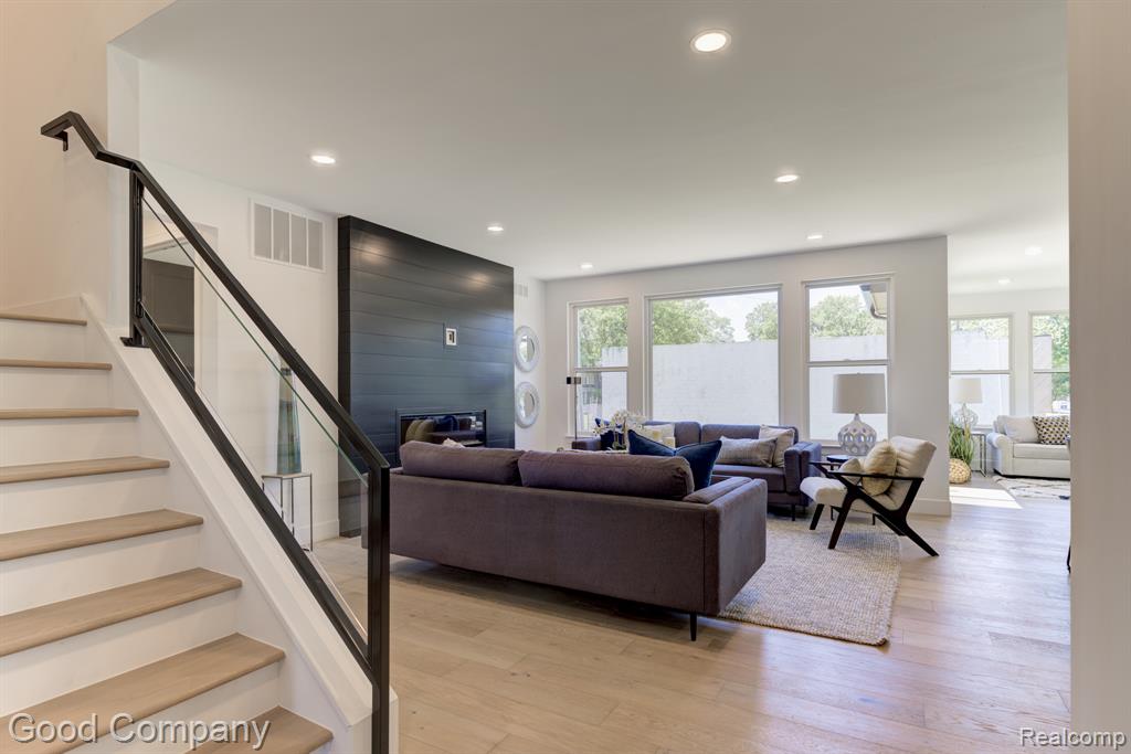 804 Irving Avenue, Royal Oak, MI 48067 — Photo 11