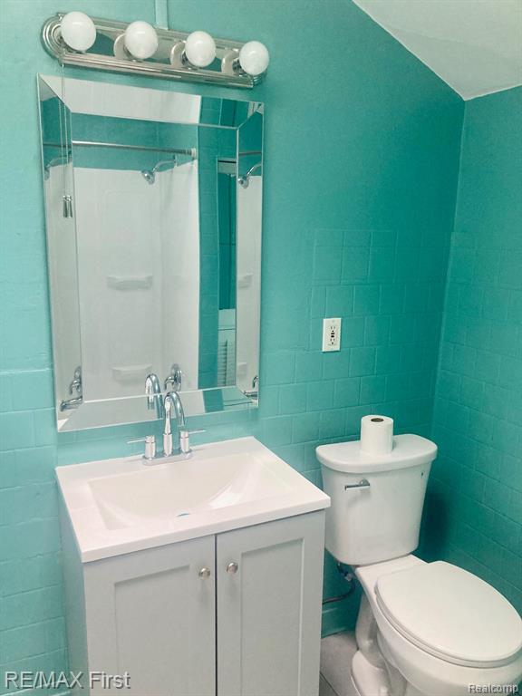 429 E KENILWORTH Avenue, Royal Oak, MI 48067 — Photo 12
