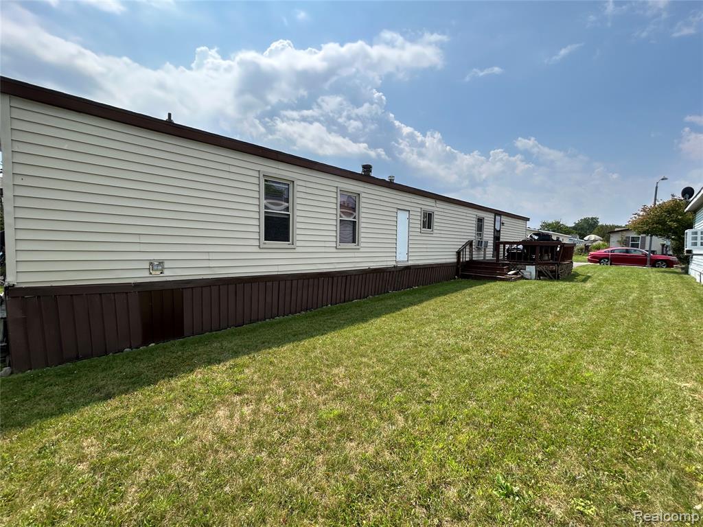 48582 Lakeview Circle, Shelby Twp, MI 48317 — Photo 19