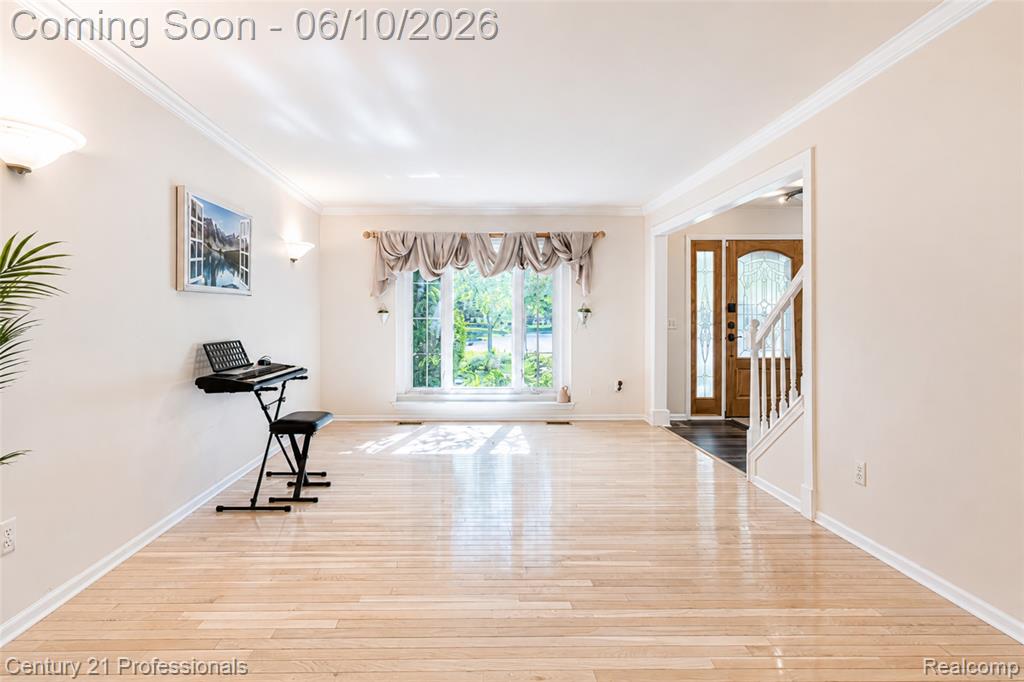 425 Cherry Grove Lane, Walled Lake, MI 48390 — Photo 16