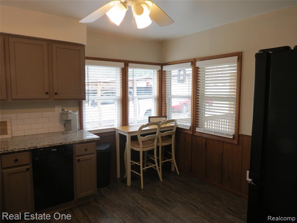 1648 Lombardy, Highland, MI 48356 — Photo 9