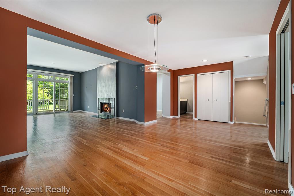 7369 Danbury Drive, West Bloomfield, MI — Photo 4