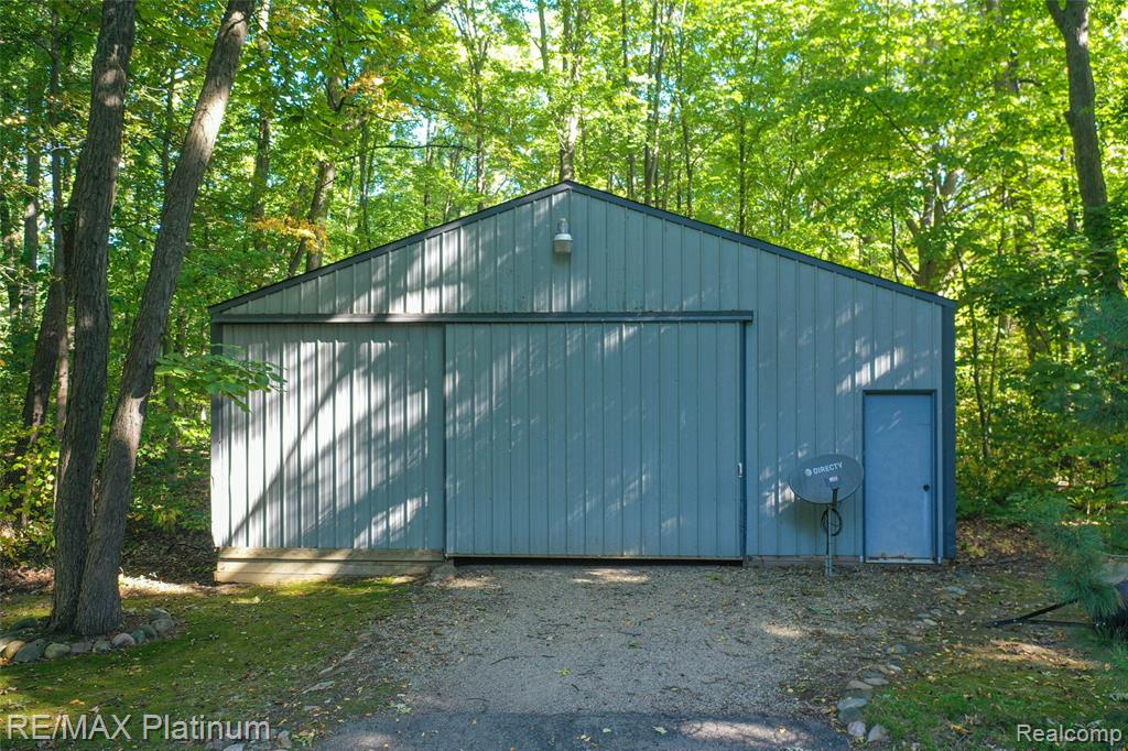 6567 Heaven Drive, Howell, MI 48855 — Photo 7