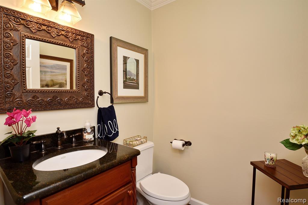 5544 WHITE HALL Circle, West Bloomfield, MI 48323 — Photo 16