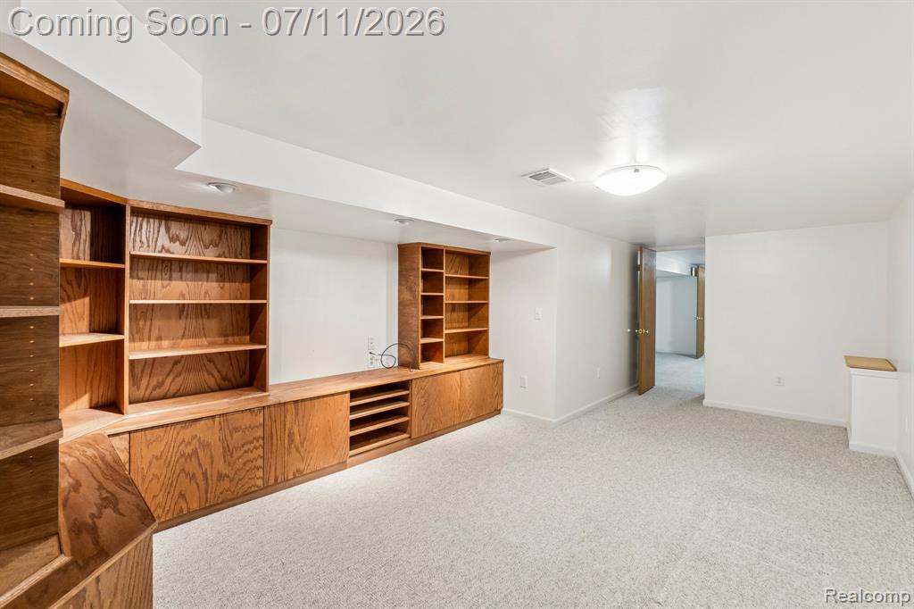 6105 Gilbert Lake Road, Bloomfield Hills, MI 48301 — Photo 35