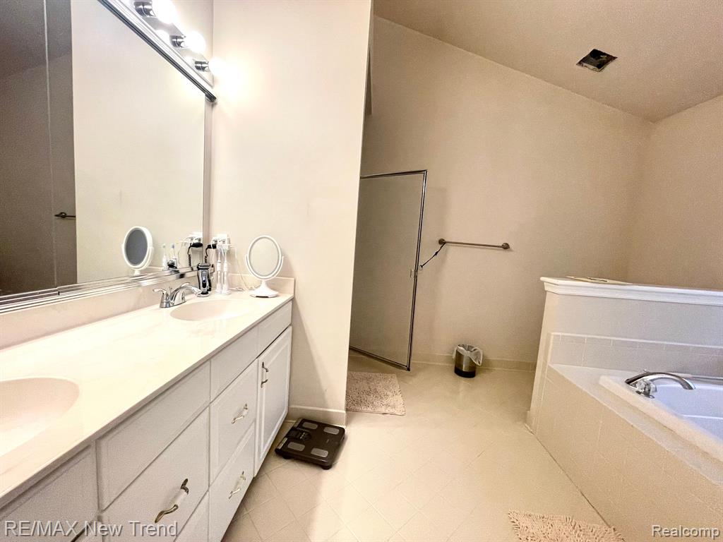 49987 BLACKBERRY Trail, Novi, MI — Photo 15