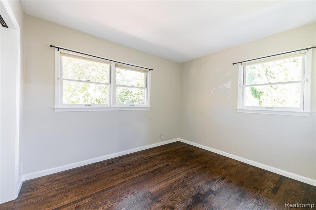 27627 Elba Drive, Grosse Ile, MI 48138 — Photo 25