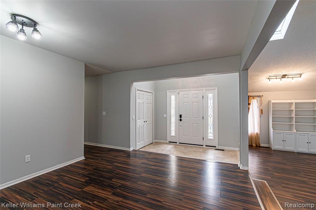 5700 Point Of The Woods Drive, West Bloomfield, MI 48324 — Photo 14