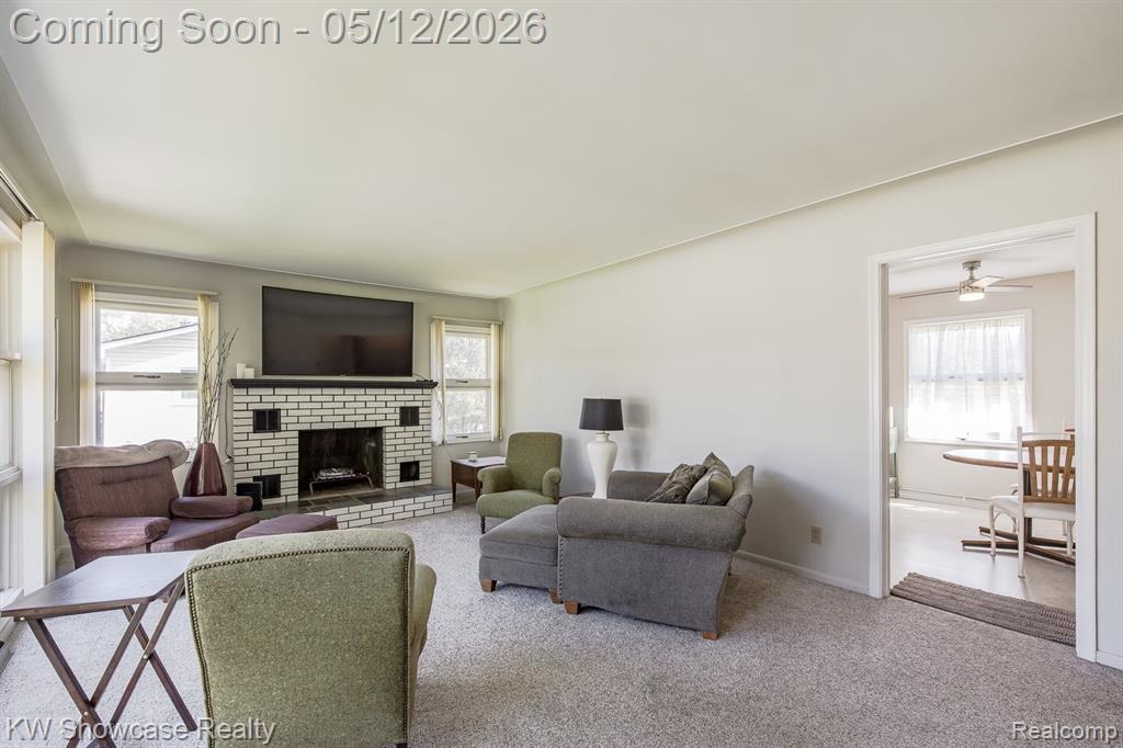 4344 Waterloo Street, Waterford, MI 48329 — Photo 4