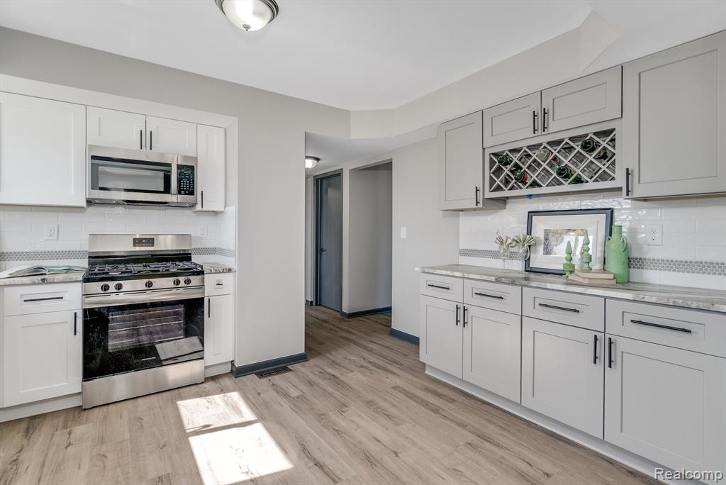 40621 RINALDI Drive, Sterling Heights, MI 48313 — Photo 13