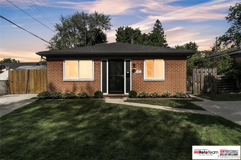 4737 Glenis Street, Dearborn Heights, MI 48125 — front exterior