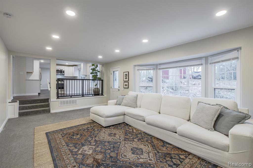 775 Basswood Drive, Rochester Hills, MI 48309 — Photo 16