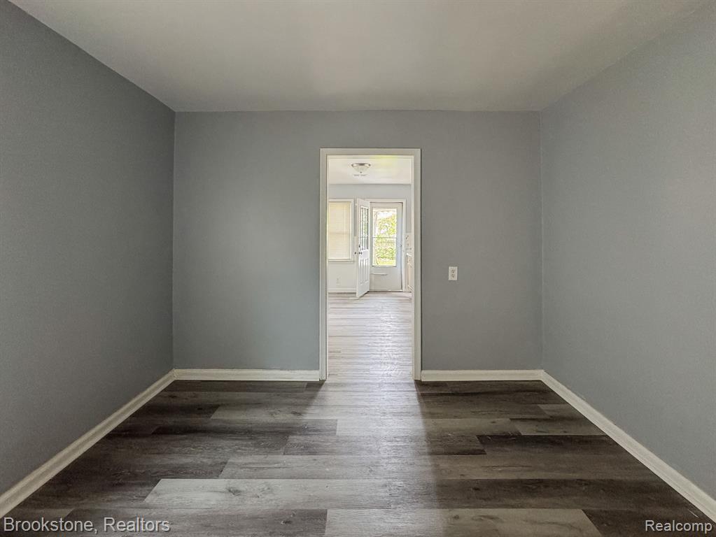 4226 CADILLAC Avenue, Wayne, MI 48184 — Photo 13