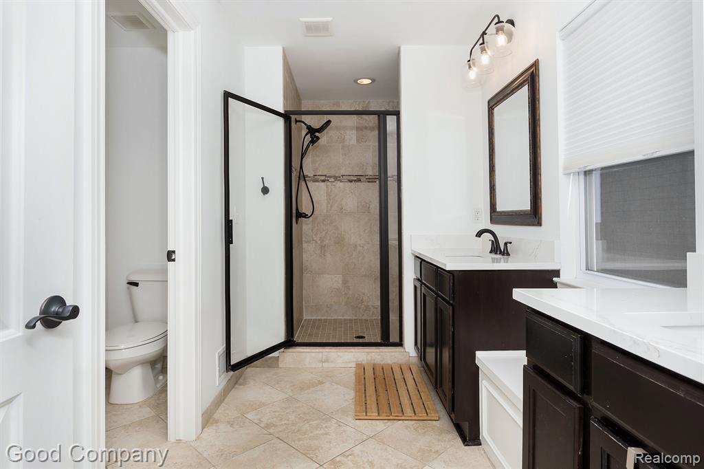 707 GOLF Avenue, Royal Oak, MI 48073 — Photo 24