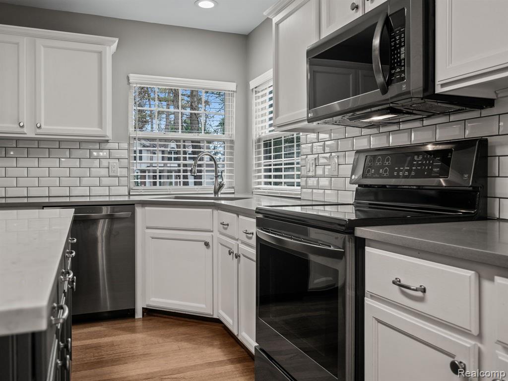6037 Pine Needle Court, Clarkston, MI — Photo 13