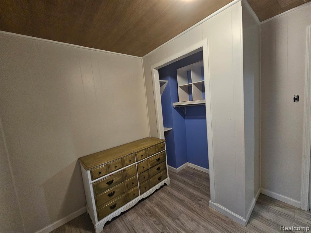 1097 W Buder Avenue, Flint, MI 48507 — Photo 10