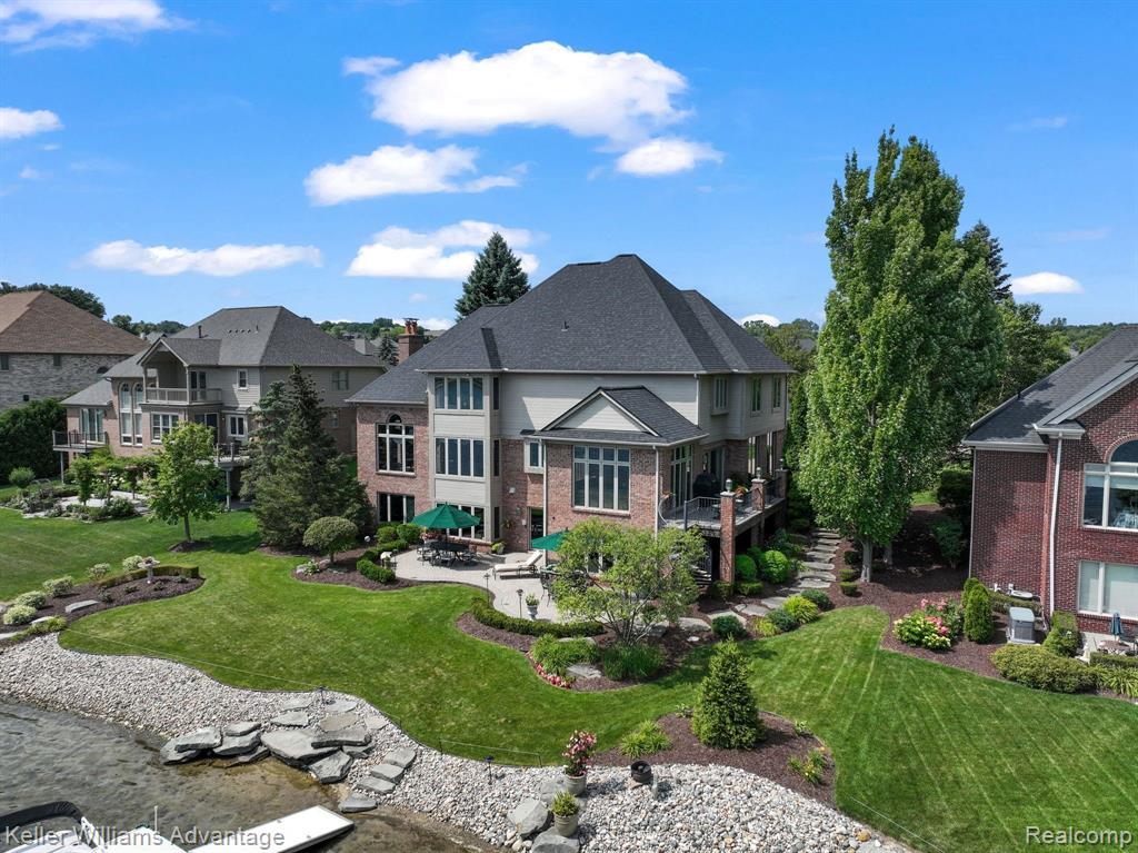 18328 Clairmont Circle E, Northville, MI 48168 — Photo 51