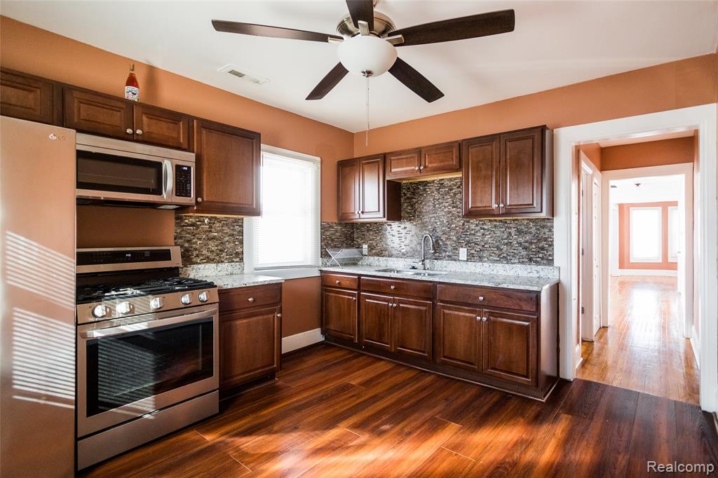 5435 Burns Street, Detroit, MI 48213 — Photo 14