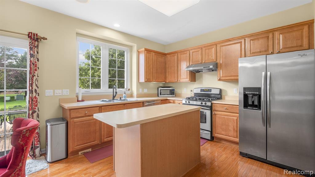 7164 MILLROCK Avenue, Shelby Twp, MI 48317 — Photo 8