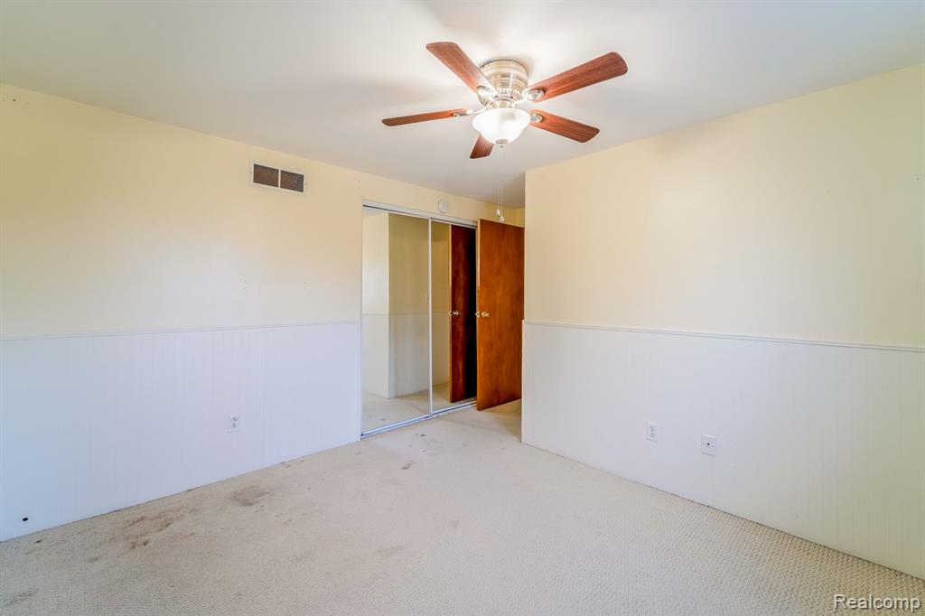 5809 HUNTINGTON Drive, Ypsilanti, MI 48197 — Photo 33