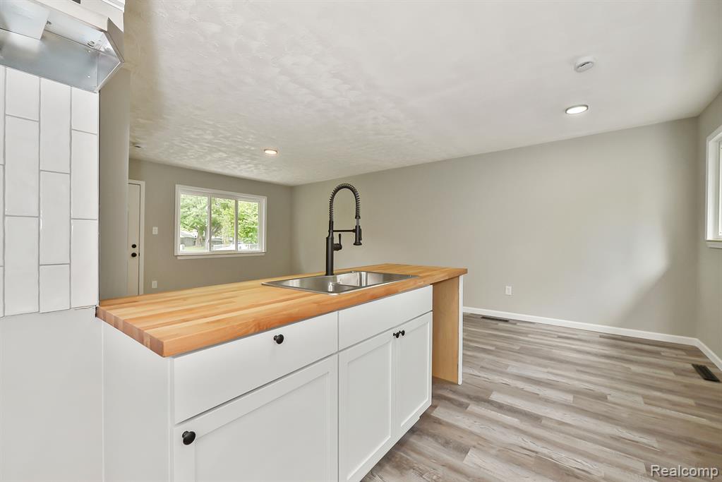 1468 GAIL, Ypsilanti, MI 48198 — Photo 23