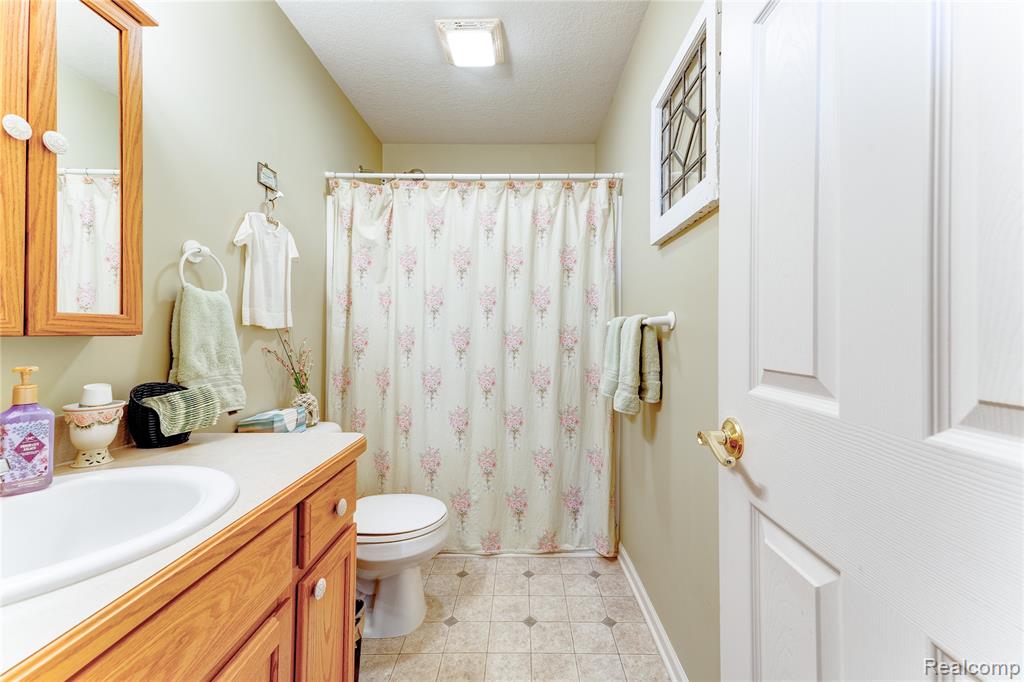 11126 Strathmore Court, Grand Blanc, MI 48439 — Photo 28
