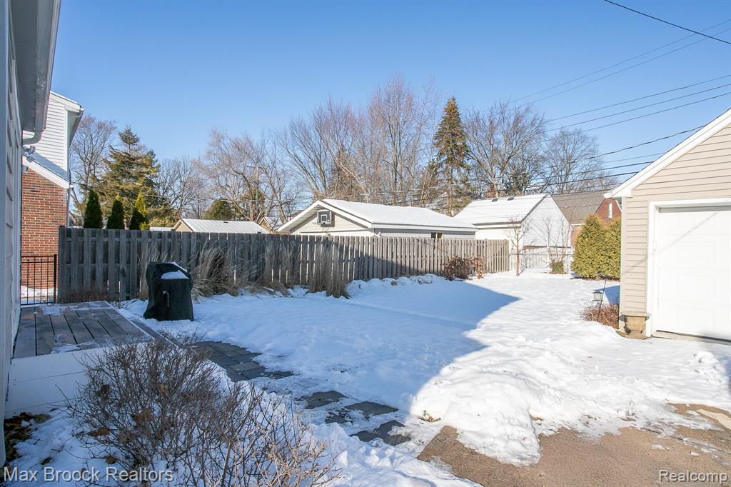 10044 Lasalle Boulevard, Huntington Woods, MI — Photo 32