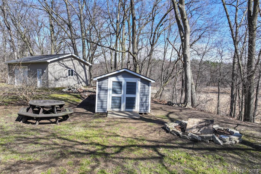 2186 Landmark Drive, Lapeer, MI 48446 — Photo 25