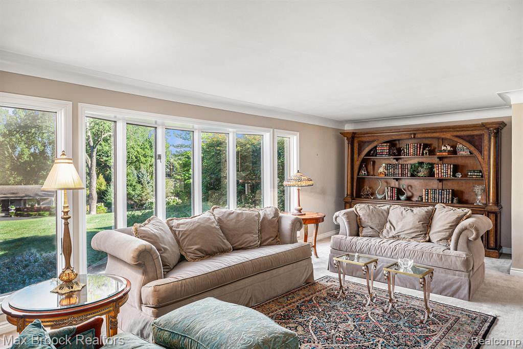 855 N Pemberton Road, Bloomfield Hills, MI 48302 — Photo 6