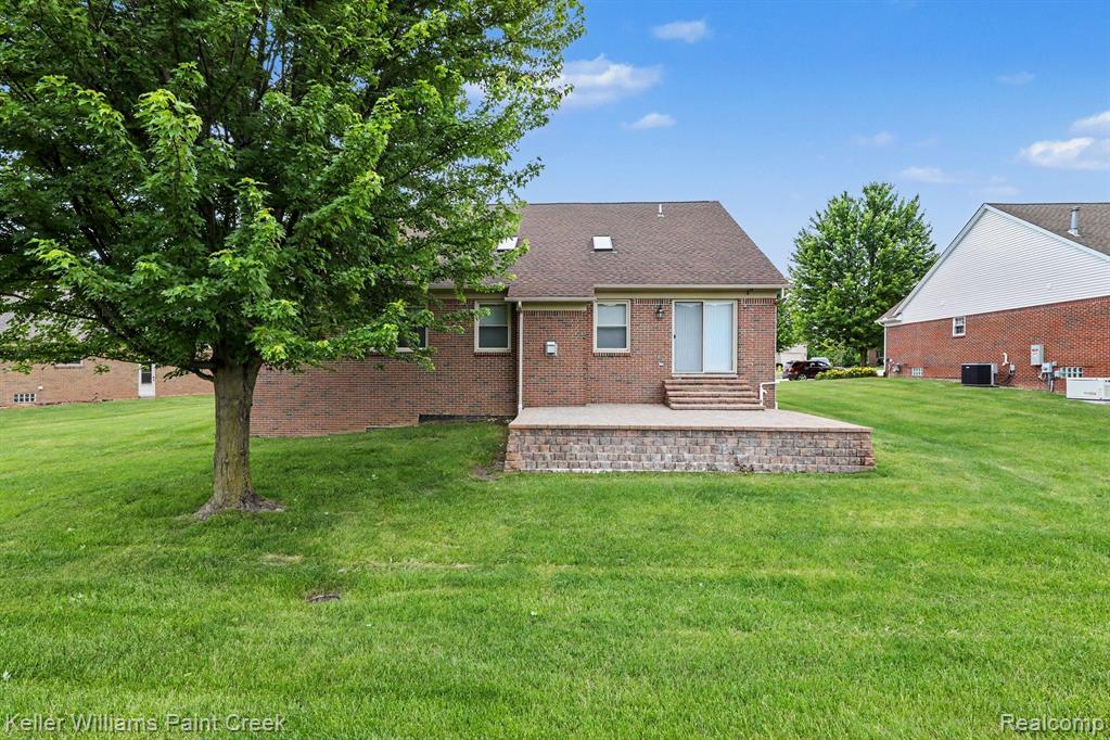 8183 Prestwick Lane, Washington, MI 48095 — Photo 26
