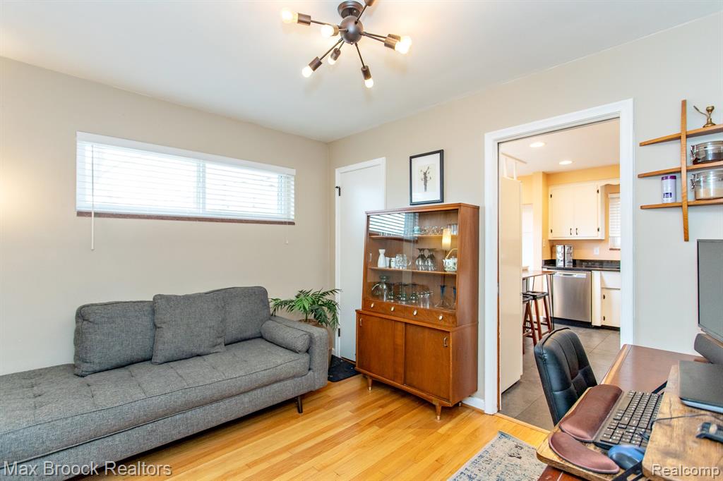 24460 Rosewood Street, Oak Park, MI 48237 — Photo 23