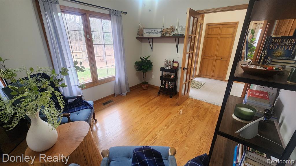 3239 HILLVIEW Drive, Metamora, MI 48455 — Photo 10