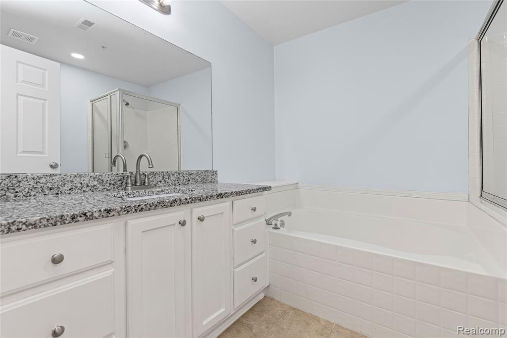 28139 Carlton Way Drive, Novi, MI 48377 — Photo 34